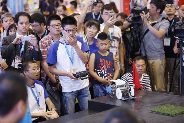 中国国际消费电子博览会在青岛开幕 演绎“互联网+消费电子”新风尚
