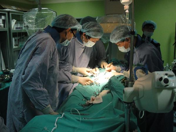 “云端医生”与他的三本护照——专访著名血管外科专家、湘雅二医院副院长舒畅