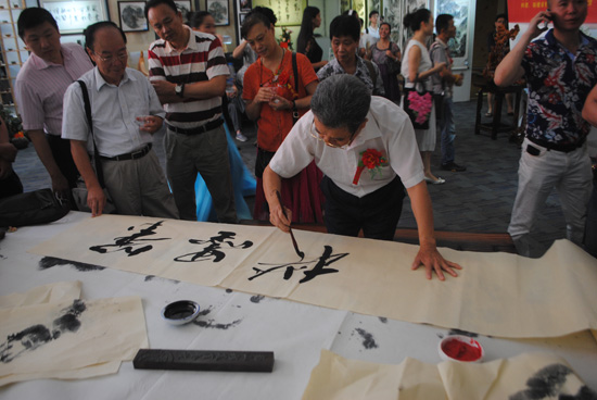 古船木鸣艺文化艺术馆开馆仪式暨俄中朝名家书画展开幕式圆满成功