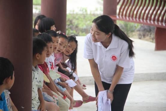 大学生暑期赴雅安天全县支教 让留守儿童不再孤单