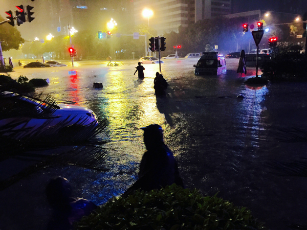 台风“苏迪罗”对福州造成的打击为史上罕见