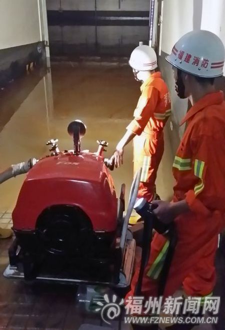榕89个受淹地下车库基本完成排水　部分恢复供电