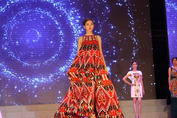 艾德莱斯为新疆纺织服装产业开启筑梦之路