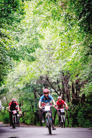 长春净月潭国际森林山地自行车马拉松开赛