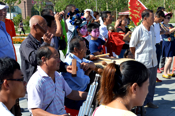 传统与现代交融 绿博园举办传统民俗活动