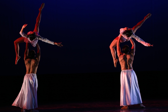 菲律宾芭蕾舞团厦门华丽演出 庆祝中菲建交40周年