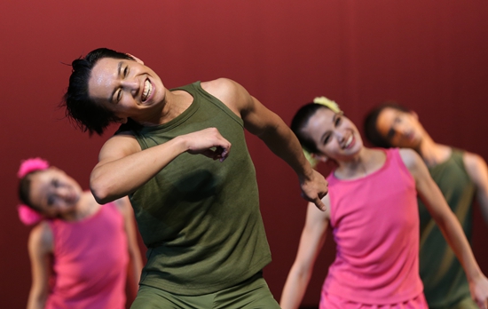 菲律宾芭蕾舞团厦门华丽演出 庆祝中菲建交40周年