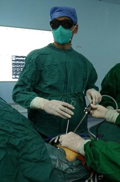 深圳三院完成全市首例3D胸腔镜手术 高危者应每年增加CT筛查