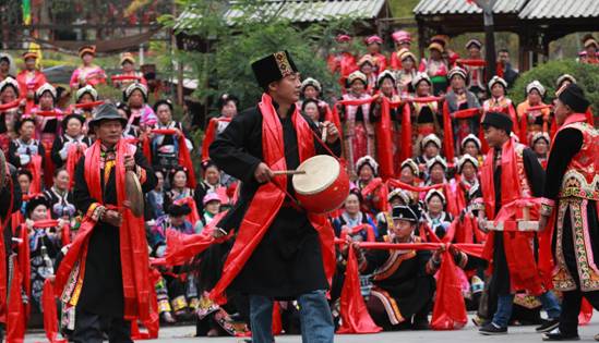 四川理县举行"花儿纳吉赛歌节" 欢庆羌历新年