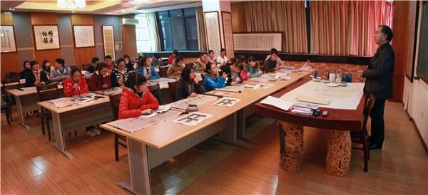 郑州十一中书画社被评为2015年度全国优秀中学生国学社团