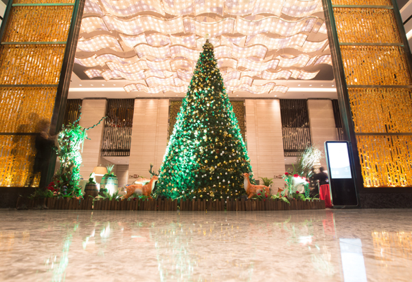 武汉万达嘉华酒店点亮绿色圣诞