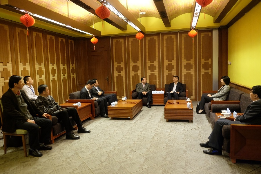 海南省委常委、宣传部长许俊会见中国日报社社长朱灵一行