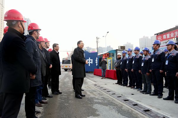 安徽省长李锦斌到合肥地铁项目表示慰问