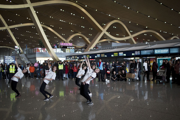 昆明长水国际机场推出新春文化活动 寻找记忆中的年味