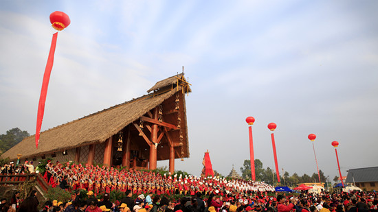 2016中国·德宏景颇族国际目瑙纵歌节拉开帷幕