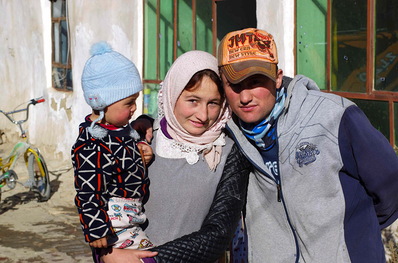 探访死亡之谷:记录帕米尔高原塔吉克人的家庭生活[2]- 中国日报网