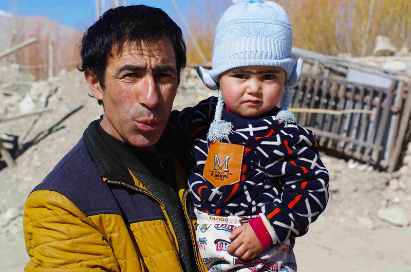 探访死亡之谷：记录帕米尔高原塔吉克人的家庭生活