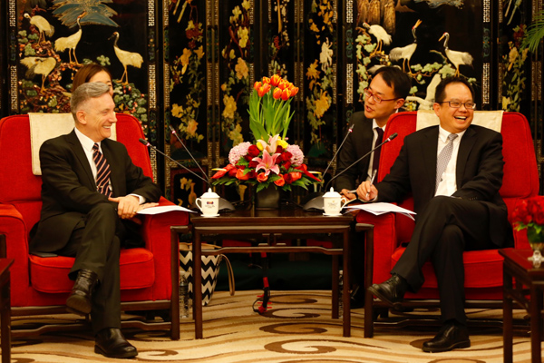英国利物浦与中国昆明签署友好合作关系协议