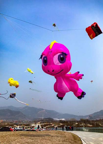 第33届潍坊国际风筝会华东地区选拔赛启动仪式在青岛李沧区举办
