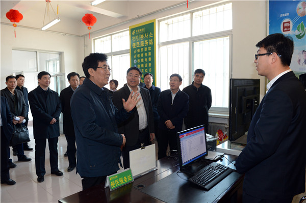 巴音朝鲁到延边州和龙市南坪镇高岭村调研