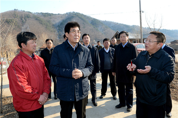 巴音朝鲁到延边州和龙市南坪镇高岭村调研