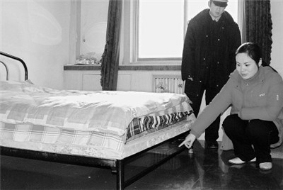 窃贼分赃不均起内讧举报同伙 女子派出所里偷警察手机 细数那些“另类”小偷