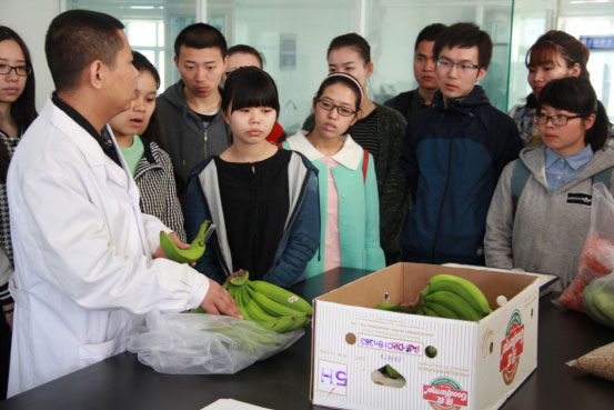 天津检验检疫局动植食中心开展“实验室开放日”活动