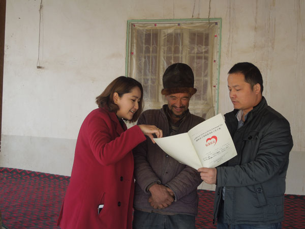 新疆喀什组织系统住村干部助力精准扶贫、精准脱贫侧记