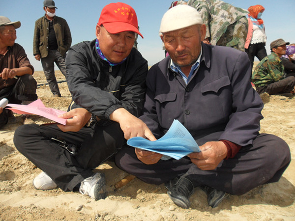 新疆福海县“草根宣讲团”牧区宣讲惠民政策