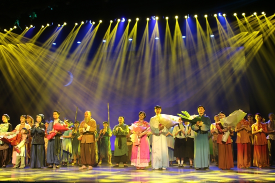 大型民俗舞台剧《浏水人家》在长沙首演