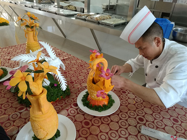 南航新疆分公司员工餐厅第三届美食节盛大开幕