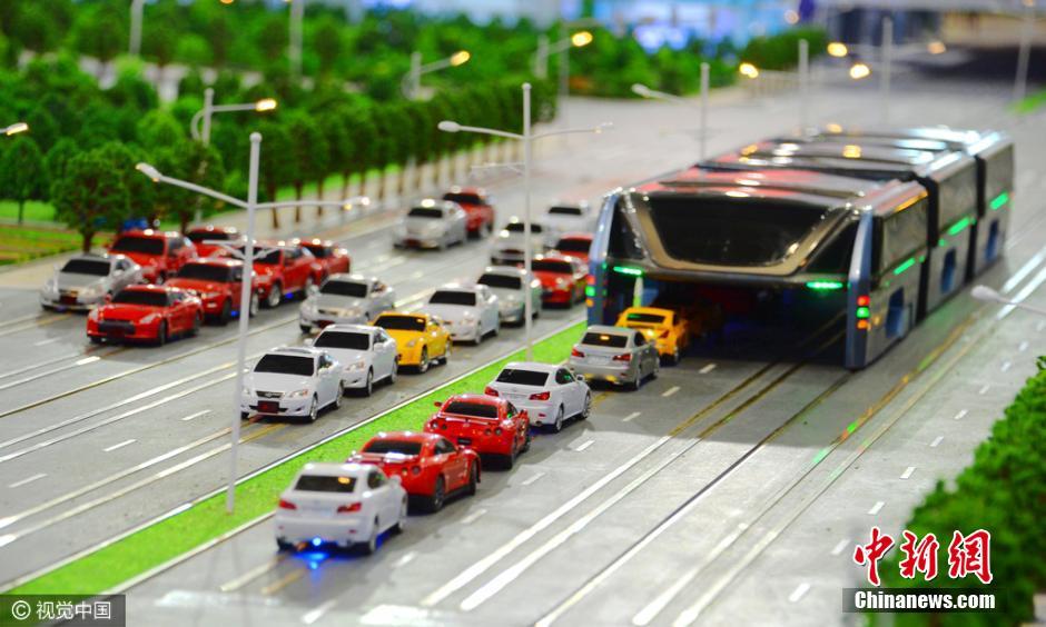 中国“最牛巴士”设计亮相 可减少35%拥堵