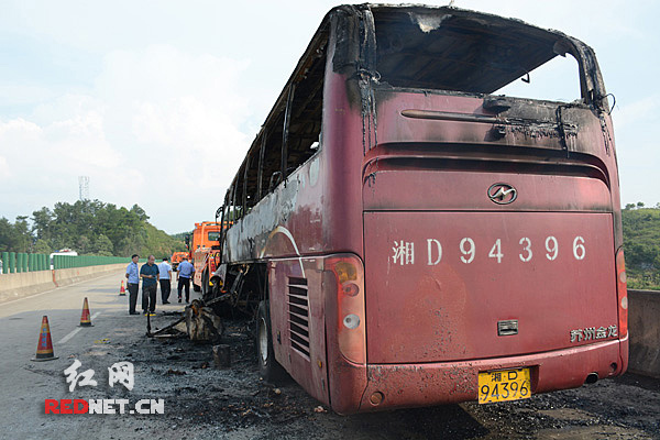 宜凤高速“6·26”交通事故救援处置有序开展