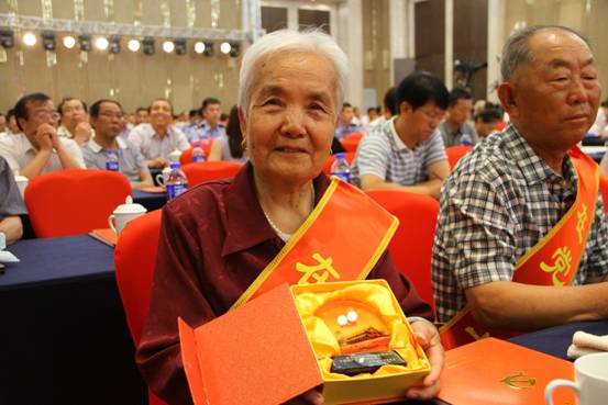 银川市召开庆祝中国共产党成立95周年表彰大会