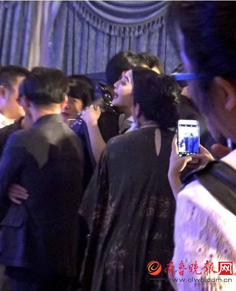 范冰冰与马云邂逅一幕 范冰冰赤裸裸的眼神亮