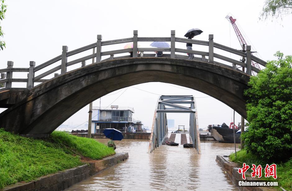 长江中下游全线超警戒水位 江西发布首个洪水红色预警