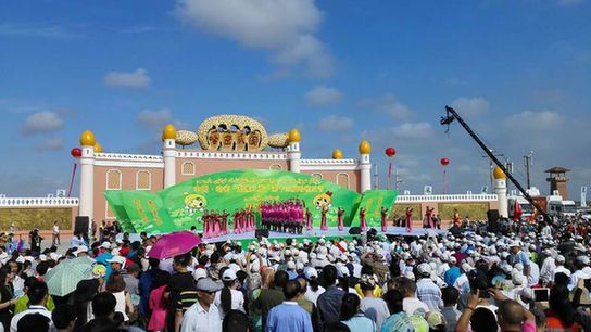 中国·哈密“甜蜜之旅” 第十三届哈密瓜节隆重开幕