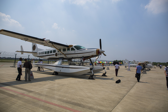 2016华东国际通用航空展览会在南通开幕