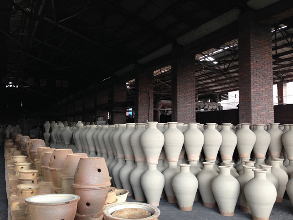 云南玉溪：中国青花瓷器的三大产地之一