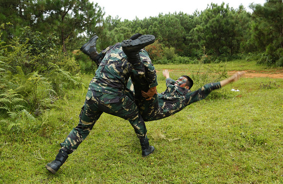 中国军队首次赴巴西参加国际丛林巡逻比赛