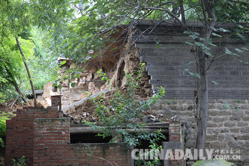 灾后重建：2.5万余元援助物资送进平山县南坡庄村