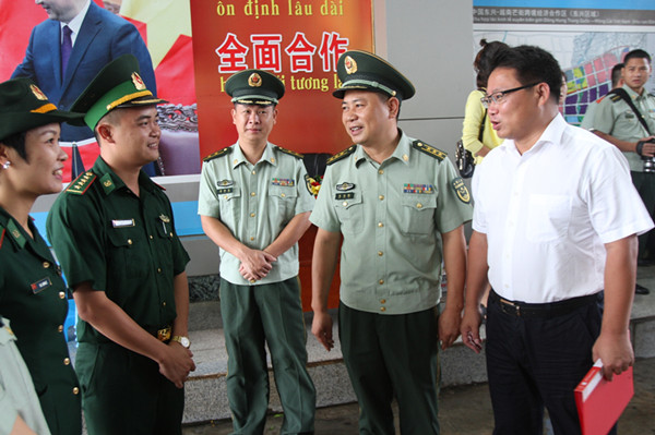 中越边境首个跨国医疗救助品牌在广西东兴口岸成立为中越民众架“生命桥梁”