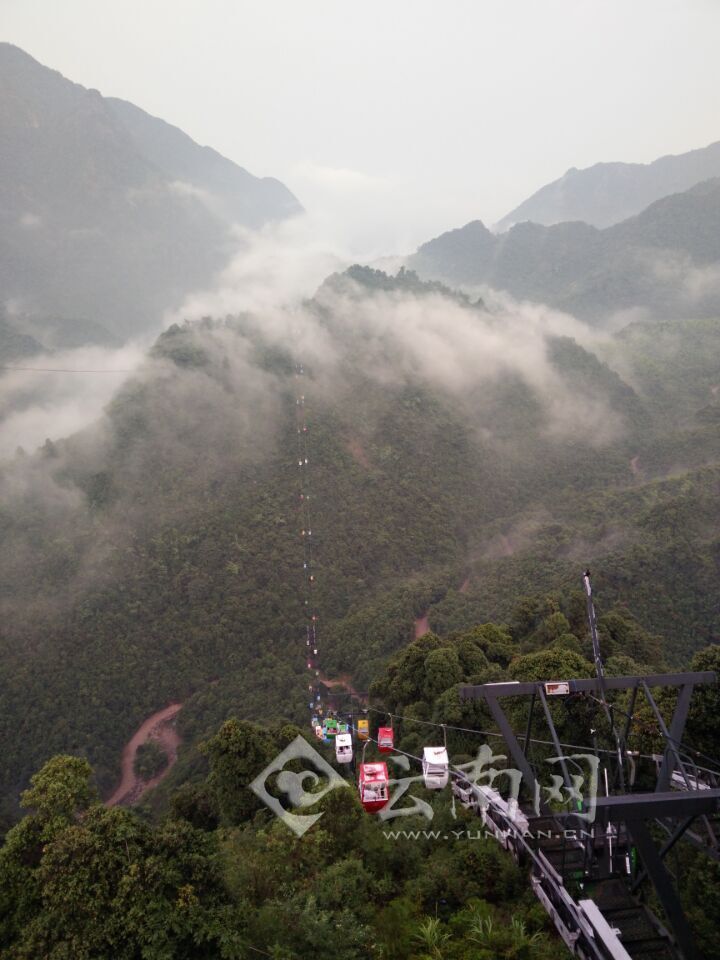 全国重点网媒行 江西大觉山景区高空索道吸引游客