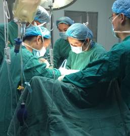 郑州儿童医院儿童肿瘤外科成功完成胰母细胞瘤根治切除术