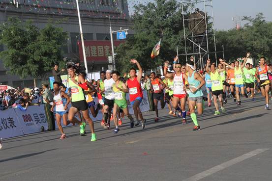 今日宁夏：丝路回乡马拉松，领跑国际范儿