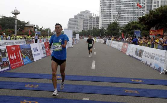 2016仙境海岸海阳国际马拉松赛鸣枪开跑