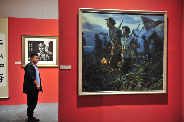 云南省纪念红军长征胜利80周年展览在昆开幕