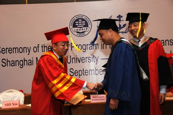 上海海事大学“国际运输与物流”合作办学硕士项目毕业典礼举行