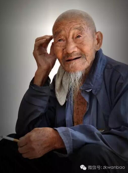 探访长寿之乡：百岁老人喝酒后能干活
