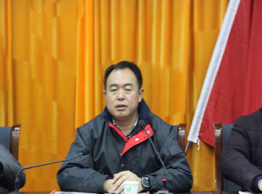 阿克陶县委常委、组织部长李晓波一行对 加马铁热克乡进行年终考核